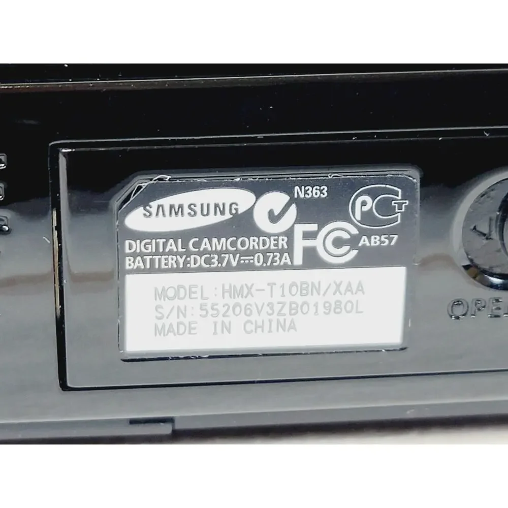 Samsung TOUCHSCREEN Camcorder HMX-T10BN W/Charger Battery Card Original Box